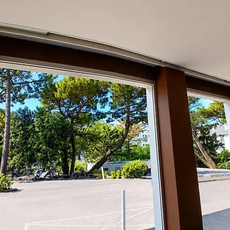 Daire With Balcony And Parking In La Baule